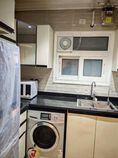 Luxury Apartment with Hotel Style Furnishing - 8