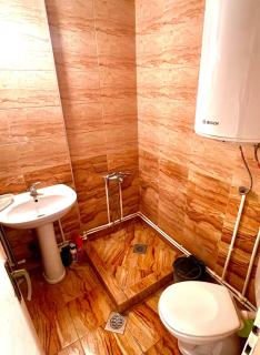 Stylish Art Apartment - 6