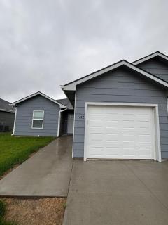 Modern Comfort in a Cozy 3-Bedroom Home - 8