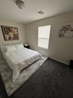 Modern Comfort in a Cozy 3-Bedroom Home - 7