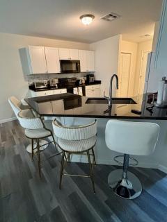 Modern Comfort in a Cozy 3-Bedroom Home - 5