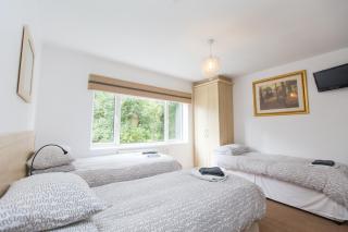 Station Approach Solihull Cabin Stays - Solihull - 8