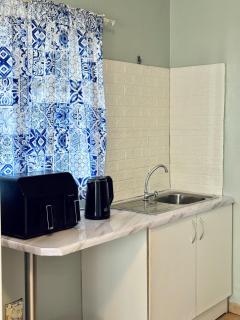 Windhoek Stay, Elegant and Fully Furnished - 1