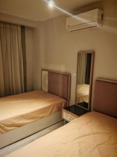 Luxury Apartment with Hotel Style Furnishing - 7