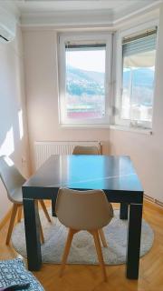 Spacious 2BR with Lake Access & Mountain View - 2