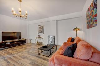 Downtown Vintage Chic Apartment - 7