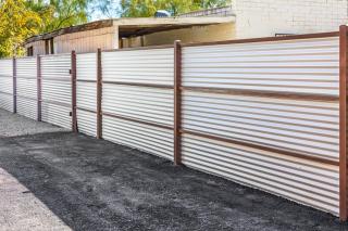 3BR 2BA Jacuzzi Putting Green Close to Airport - 2