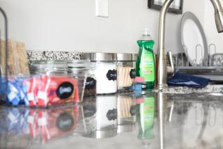 2x2 Comfy retreat close to airport - 5