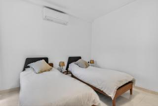 Contemporary Retreat - 3