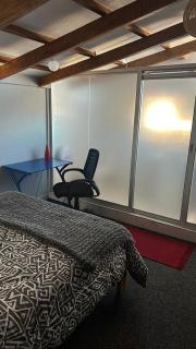 Cozy room with kitchenette and private bathroom - 2