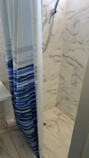 Cozy room with kitchenette and private bathroom - 1