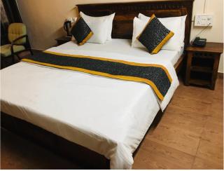 The Boho Peach Villa - 9