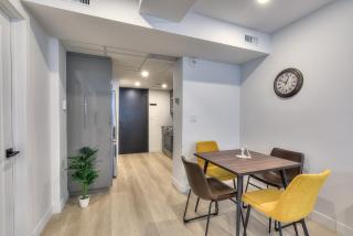 Le Montreal Adventure! Restful Nights Full Kitchen & Fast Wifi - 1