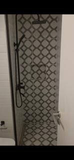 Recién renovado, 2 habitaciones, 1 baño - 6