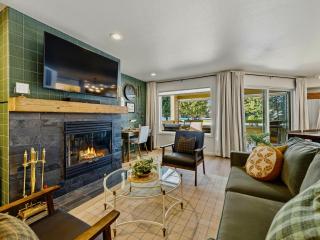 Ski & Tee Condo: A cozy mountain sport basecamp! - 0