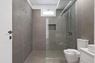 Modern Apartment Steps From Beach - 2