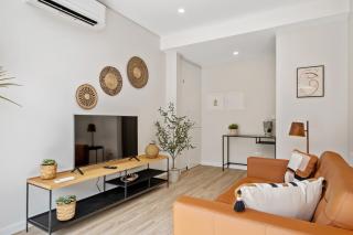 Modern Apartment Steps From Beach - 4