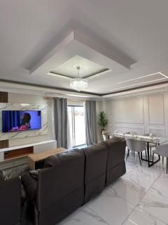 Private Room behind Out of Africa - 4