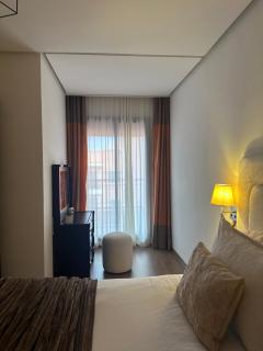 Luxury apartment and free parking - 5