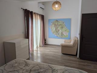 Chic Villa 20min from Beaches 40 from Mountains - 2