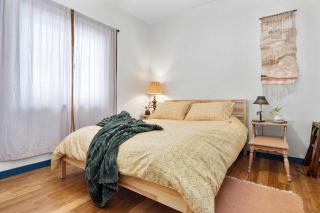 Horseshoe Lake Home with Kayaks and Sunset Views - 7