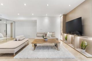 Luxury Oceanfront Residence at Roney Condos 1 Hotel South Beach - 5