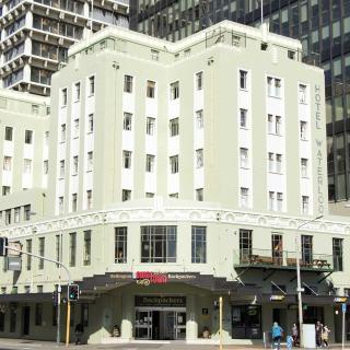 Hotel Waterloo & Backpackers - 0