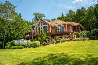 Rustic-modern Lake House in Milton Near Burlington and Eagle Mountain - 6