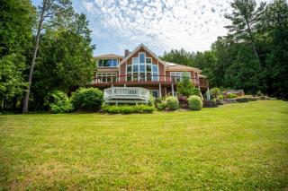 Rustic-modern Lake House in Milton Near Burlington and Eagle Mountain - 5