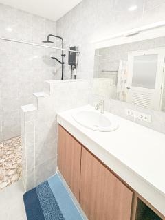 Ratchanok Residence - 8