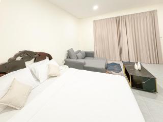 Ratchanok Residence - 5