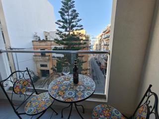 The Exchange - Designer apartment in St Paul's Bay with side sea view, 300 metres away from beach - 7