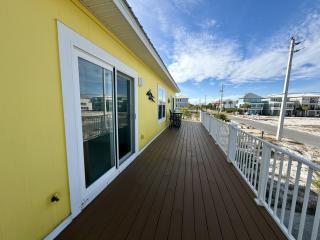 Seaside Bungalow home - 6