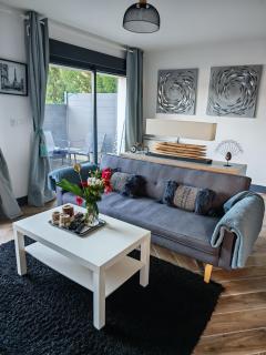 Nice little duplex house in Elancourt village - 2