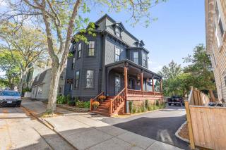 Luxury Inn in Downtown Newport - 2