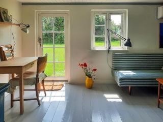 Timber-Framed Idyll With Views Of The Fields - 4