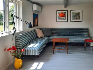 Timber-Framed Idyll With Views Of The Fields - 2