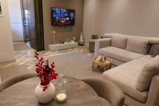 Heritage Stone and Style Villa with Private Parking and Jacuzzi - 0