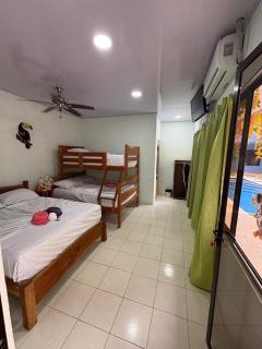Habitacion playa 5 personas Parrita - 3
