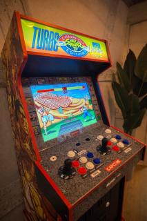 Gartenwohnung-Terrasse-3 Schlafzimmer-85ZollTV-Arcade - 8