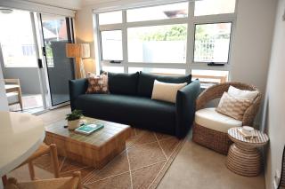 Seaside Getaway Large Private Courtyard - Parking - 7
