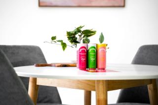 Kira - Stylish City-Edge Apartment with Parking - 1