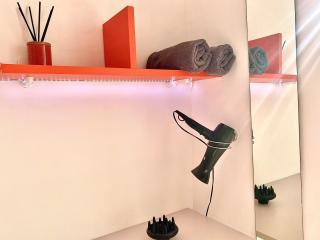 Central Private En-Suite with Balcony in shared residence - 1