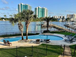 Bayou Breeze Retreat - 0