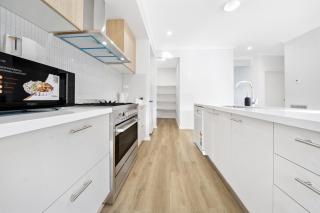 Brand New, Spacious, Breezy, Comfy, Luxury Home - 6