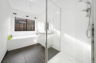 Happy Cozy Convenient 4BR, Breezy, Near Mall, Park - 6