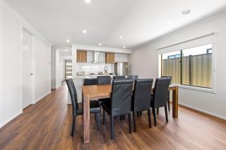 Chic New BBQ Bright Aircon WiFi Laundry Airport - 8