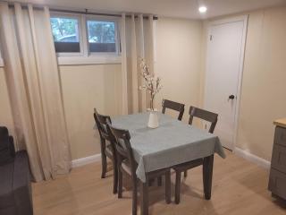 Modern 2 Bedroom Unit - River Walk - 9