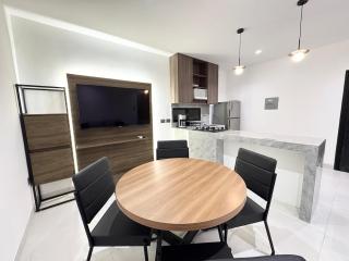 Modern Family Apartment near to the Airport - 7