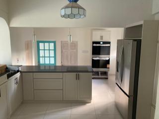 Four bedroom Villa, Sunset Crest, 30ft Private pool and tropical gardens - 3